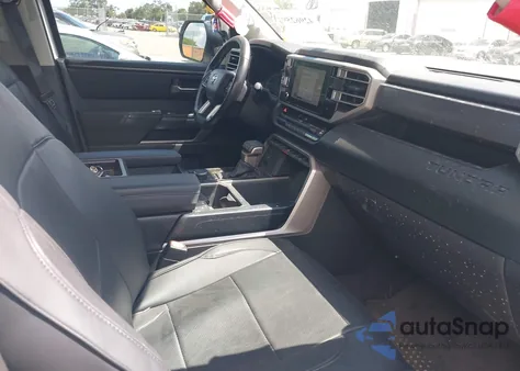 2024 Toyota Tundra Sr5 4Wd z USA, uszkodzony, nr VIN 5TFLA5DB5RX222315